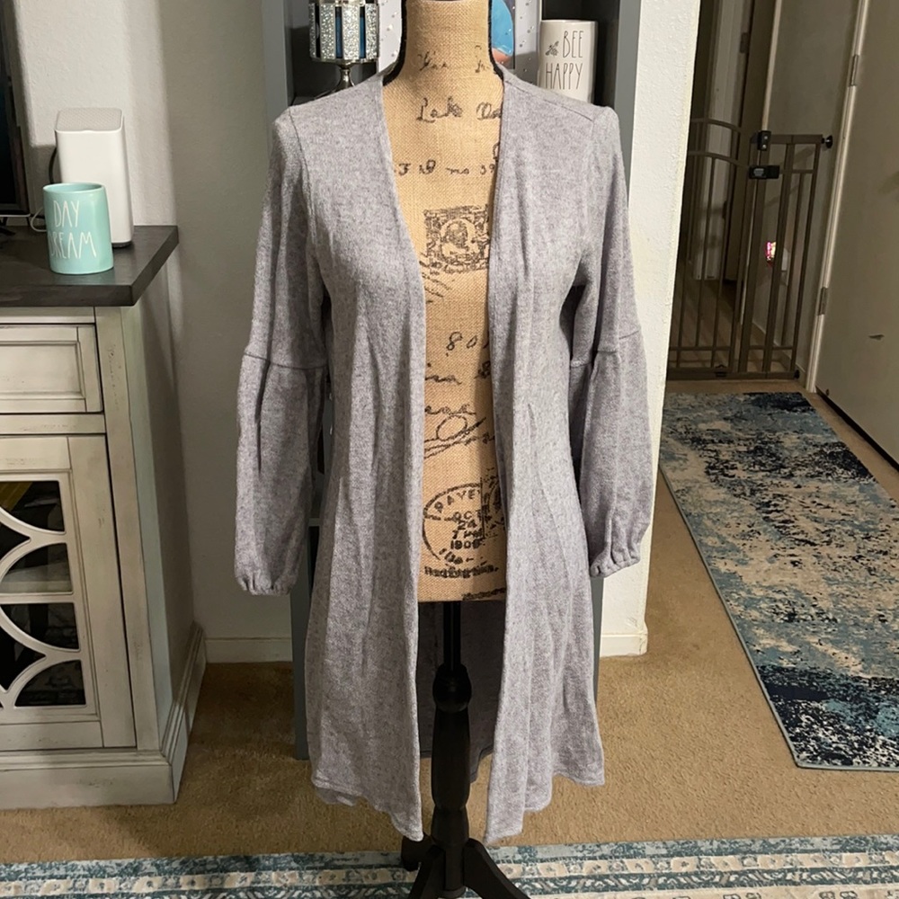 EUC Knox Rose cardigan size L